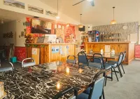 Cozy Corner Motel & Restaurant - sarapan