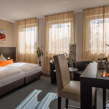 GS Hotel Hotels near Basler Straße underground station
