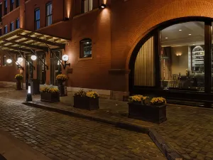 The Charmant Hotel