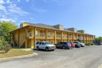Bonita Lakes Inn by Capital O Meridian I20