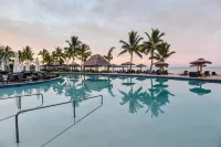 Club Wyndham Denarau Island, Trademark Collection by Wyndham - Rooftop Pools
