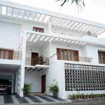 FA Gardens Hotel Exterior