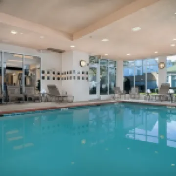 ฮิลตันการ์เด้นอินน์ นิวพอร์ตนิวส์