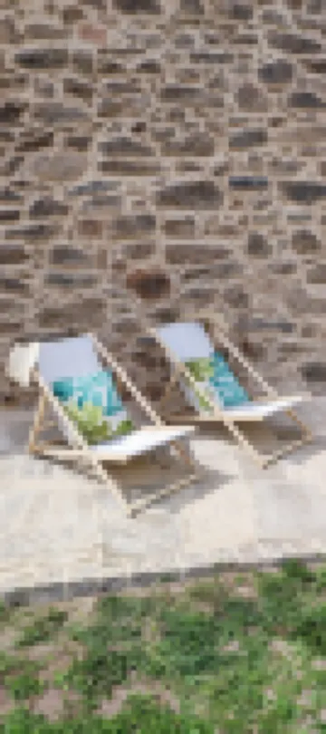 In the heart of Costa da Morte and Camiño dos Faros, near beaches in the middle of nature.