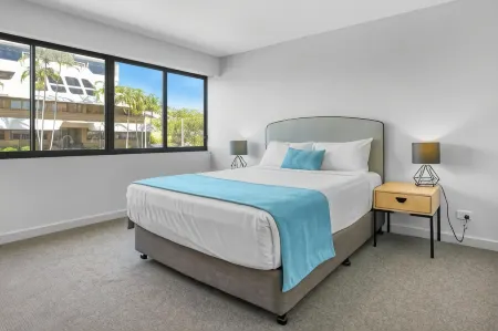 Gladstone Reef Hotel Motel