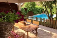 Villa of Cedars Spirit, Garden & Pool - ที่มีสระว่ายน้ำ