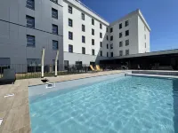 Holiday Inn DIJON SUD - LONGVIC by IHG - piscina