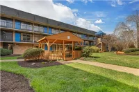 Suburban Studios Tysons Corner