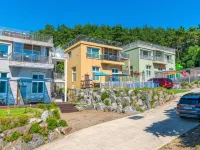 Yeongheungdo Family Pension Hotel berhampiran Pantai Simnipo