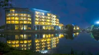 Lijiang ancient city Zangyuan snow mountain view hotel (big water wheel shop)