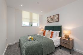 Thornhill House by Guestz