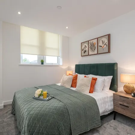 Thornhill House by Guestz