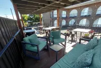 Bay House Motel