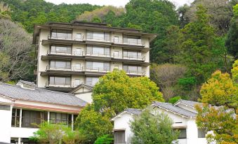 Sakahijiri Gyokushoen