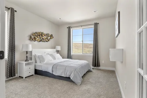 Relaxing Foothills Retreat in Gorgeous Modern Home