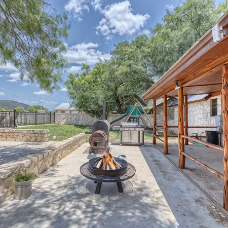 Ringers Lodge   Spacious 6-bedroom house on the River in charming Concan