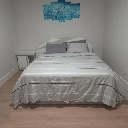 Quiet Haven - One-Bedroom Suite Отели в г. Ривервью