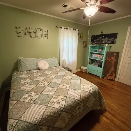 Entire home in quiet neighborhood !! This is a duplex style home!