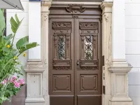 Aviano Boutique Hotel インペリアル・クリプト周辺のホテル