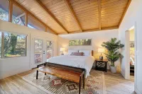 Brand New 2 Bed/2.5 Bath Renovation, Centrally Located in Sedona - 5つ星