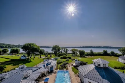 Sunday Resort Schwielowsee Отели в г. 