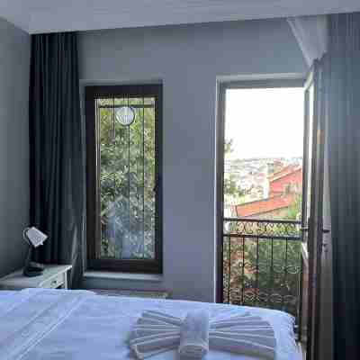 Ozcans Sururi Pera Flats 2 Rooms