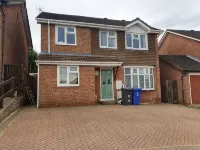 Badger Haven: Apt 4 | Large Apartment in Brackley Hotels in 