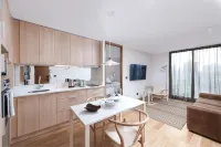 Modern 1BR King in El Golf | Metro + Fast WiFi - 2-Star