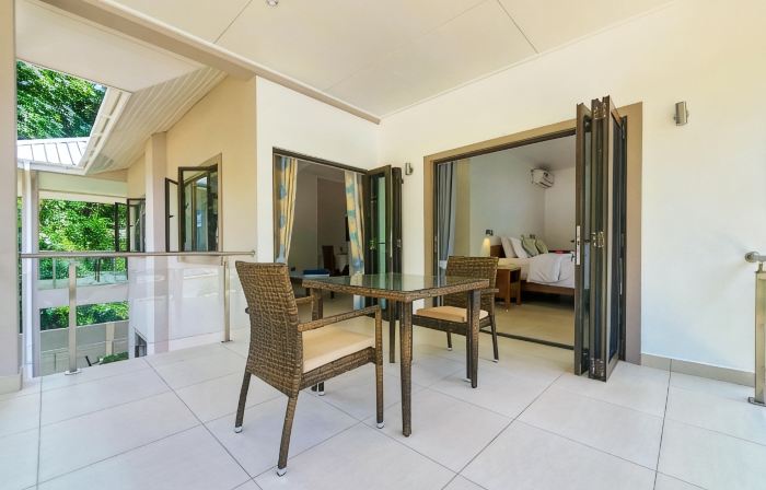 Palm Holiday Apartments