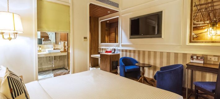 Polo Floatel Kolkata Hotels in Kolkata