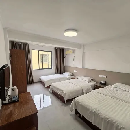 Jinhu Yujin Hotel