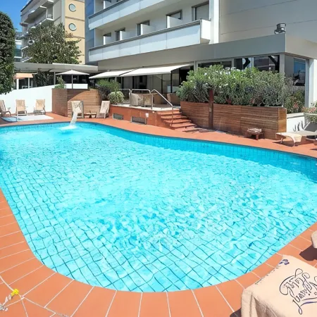 National Hotel