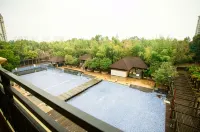 Campanile Hotel (Hefei Singapore Garden City) - Swimmingpools
