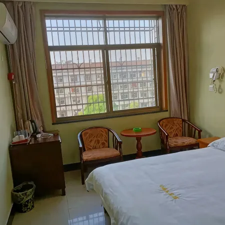 Tongle Hotel