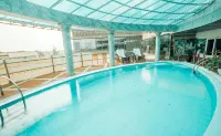 Muong Thanh Vinh Hotel - С бассейном