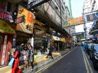 Log Inn Hotels near أوشن تيرمينال