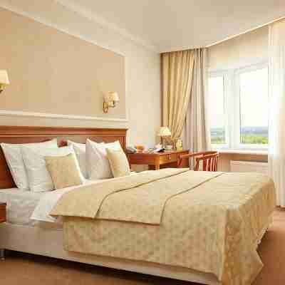 Oktyabrskaya Hotel Rooms