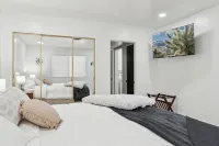 Serene Sonoran Retreat - Sleeps 9/Pool/Hot Tub - Boutique