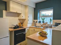 Cosy Peacehaven. Free on Site Parking! Pet Friendly! - Condos