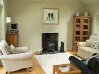 Burn Cottage - A Secluded Highland Retreat for Two - Homestays