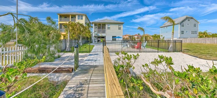 Waterfront Paradise in Apollo Beach, with all the amenities you can think of. Hotels in Apollo Beach