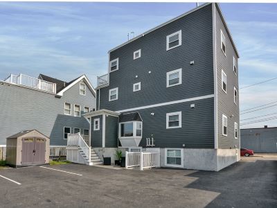 Sleek Somerville Apartment near Encore!
