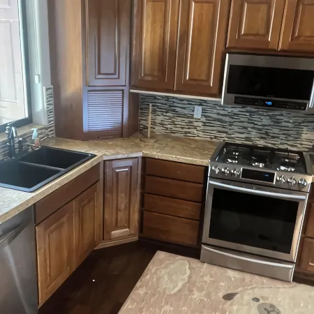 Romanic Getaway! River Front Property with View of the Columbia River