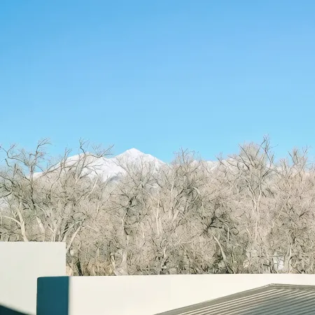 Escape the City, Venture to the Mountains! STR26-201