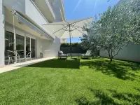 أدرياتيك كوين رومز آند أبارتمنتس
