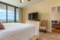 UPDATED Beach Front Condo - Holiday Isle 302 - Pool, Sauna, Hot Tub, Grill, W/D