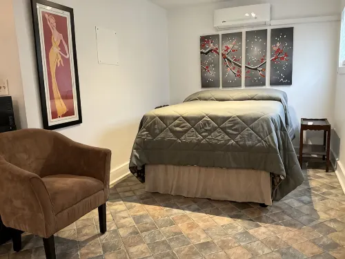 Charming Studio in the Heart of Springfield - Condos