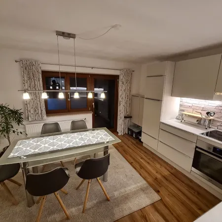 Renovated, modern and bright apartment in a quiet location for 2 to 5 people