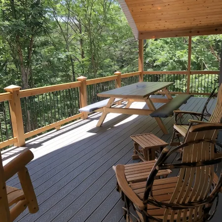 Spectacular Couples Retreat, Private Wooded Location, Dog Friendly, Fiber WiFi