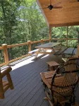 Spectacular Couples Retreat, Private Wooded Location, Dog Friendly, Fiber WiFi - Alphydda